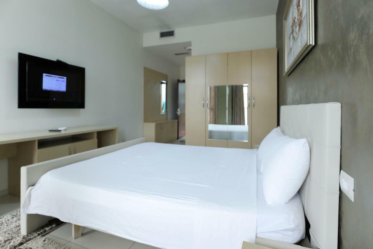 Hotel Gjuta Tirana Buitenkant foto