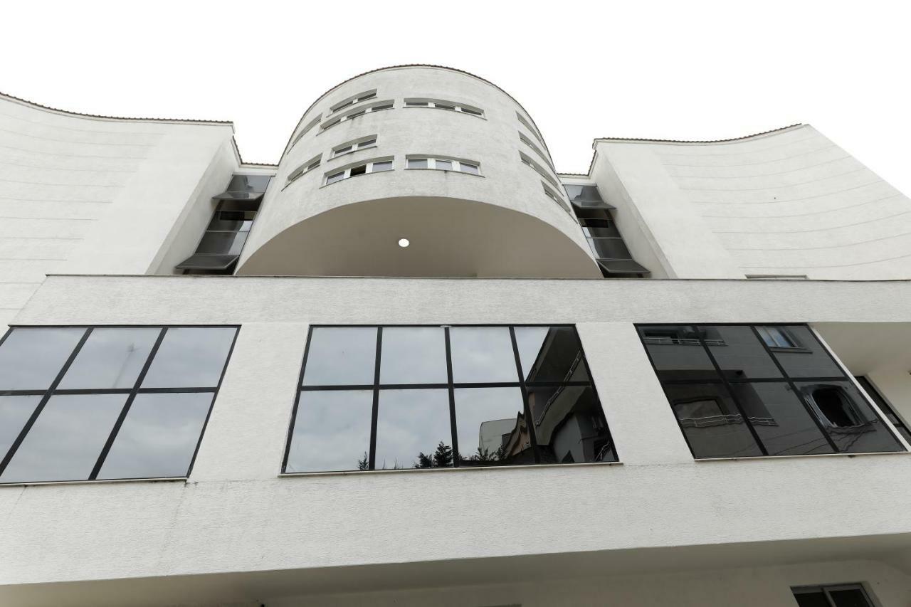 Hotel Gjuta Tirana Buitenkant foto