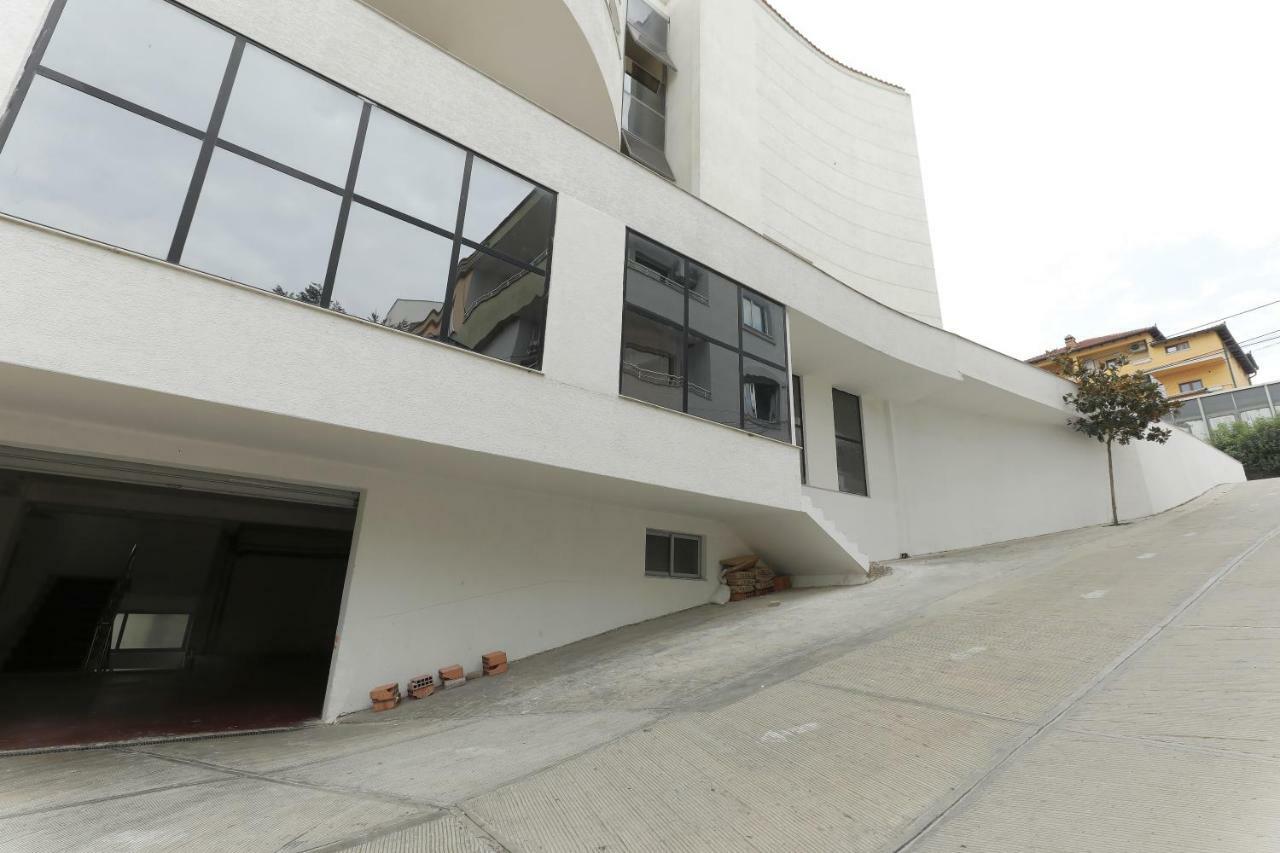 Hotel Gjuta Tirana Buitenkant foto