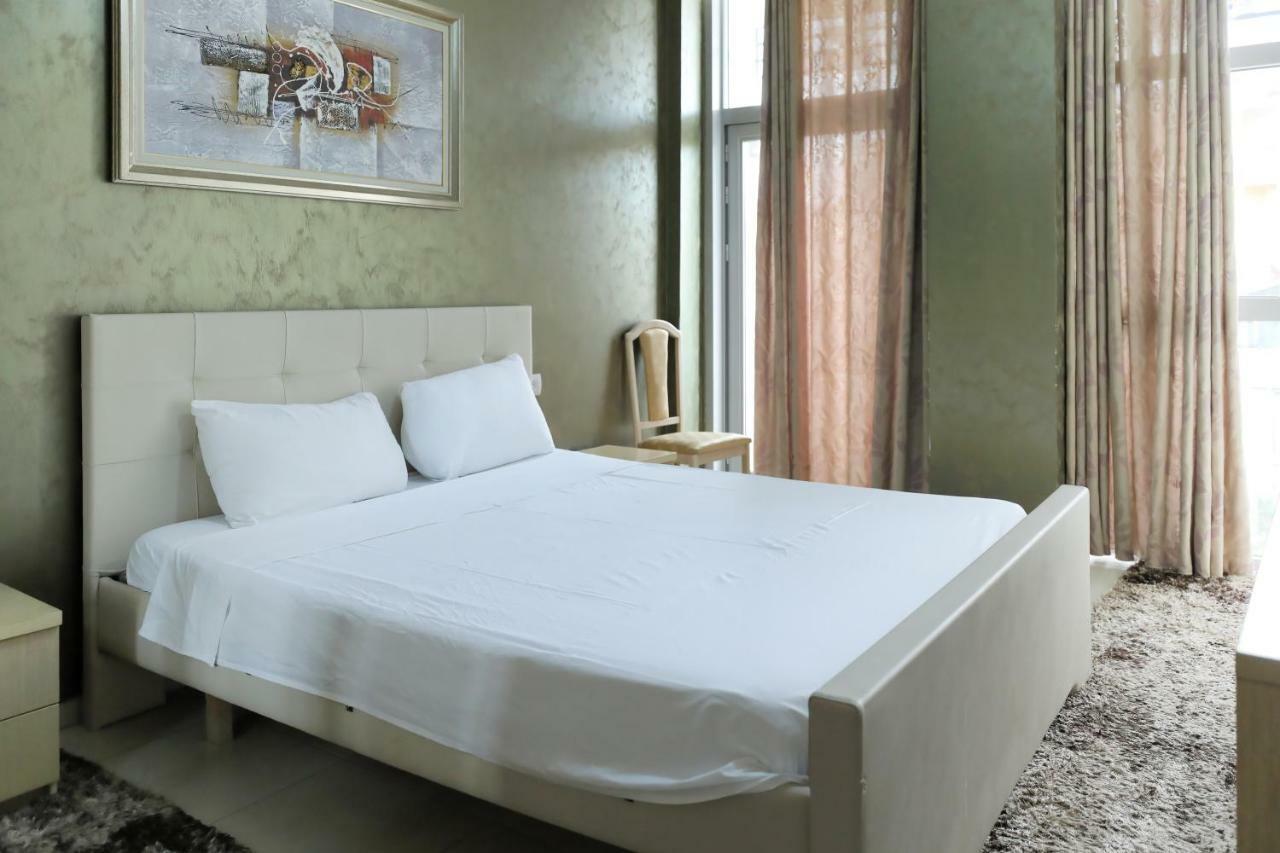 Hotel Gjuta Tirana Buitenkant foto